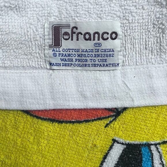 RARE VINTAGE 1966 TWEETY SYLVESTER BEACH TOWEL FRANCO MFG COLLECTABLE 27”x53” - Picture 11 of 11